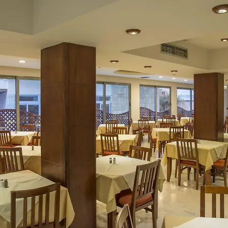 Hotell Manousos