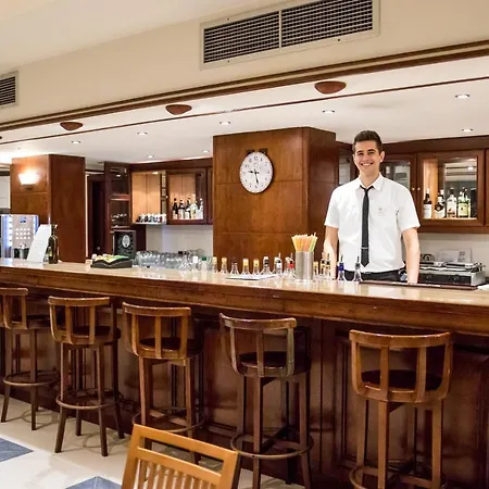 Manousos Hotel
