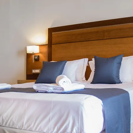 Manousos Hotel