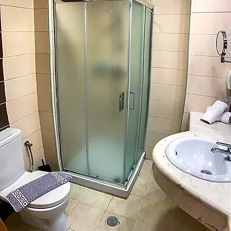 Manousos Hotel 3*