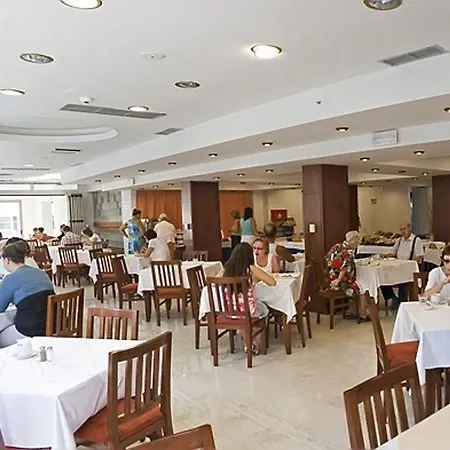 Manousos Hotel