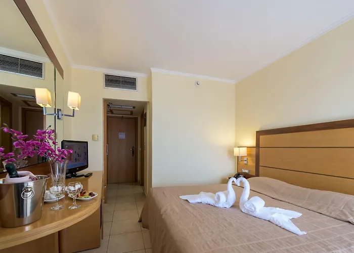 Manousos فندق Rhodes City
